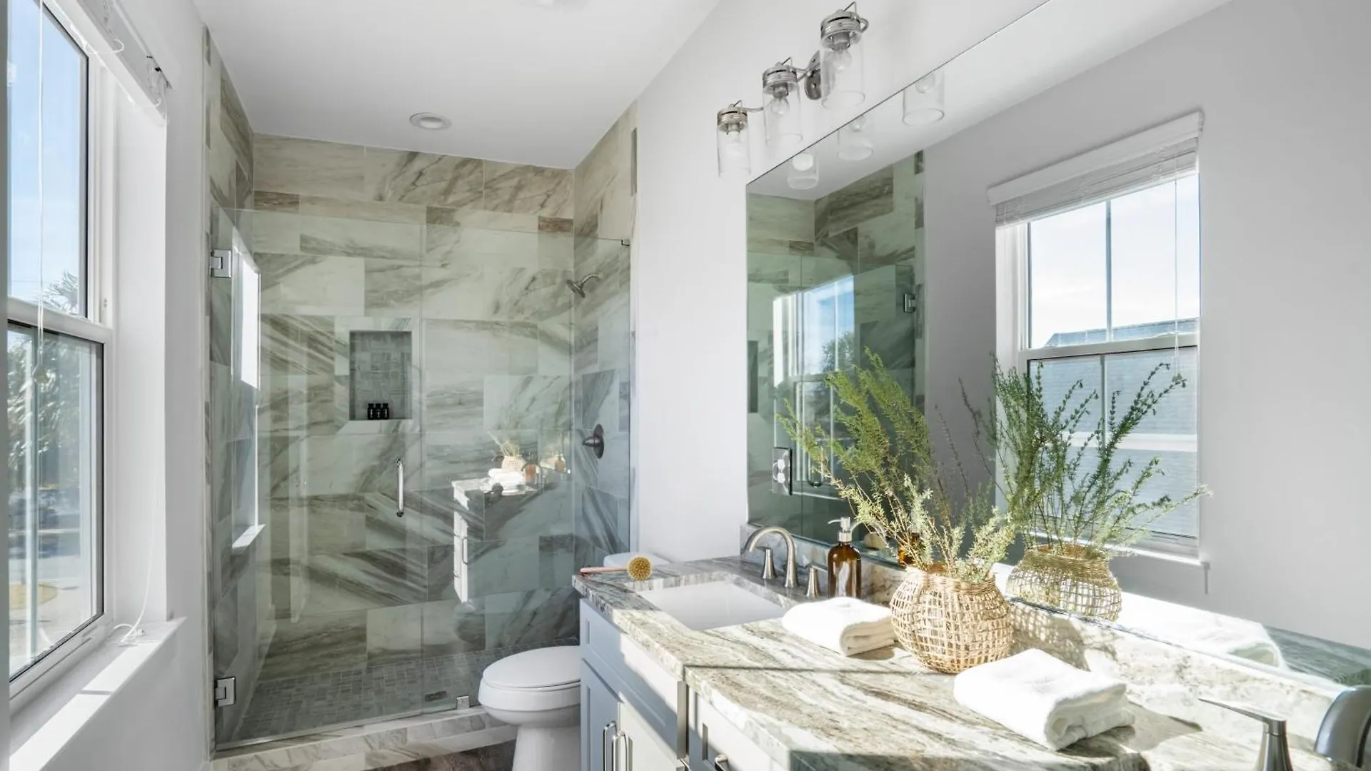 Holiday home Lyle By Avantstay Chic Beach House W Pool Hot Tub Walking Distance To Ocean Destin